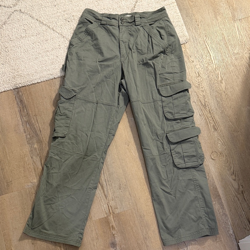 Women’s Abercrombie Olive Cargo Pants